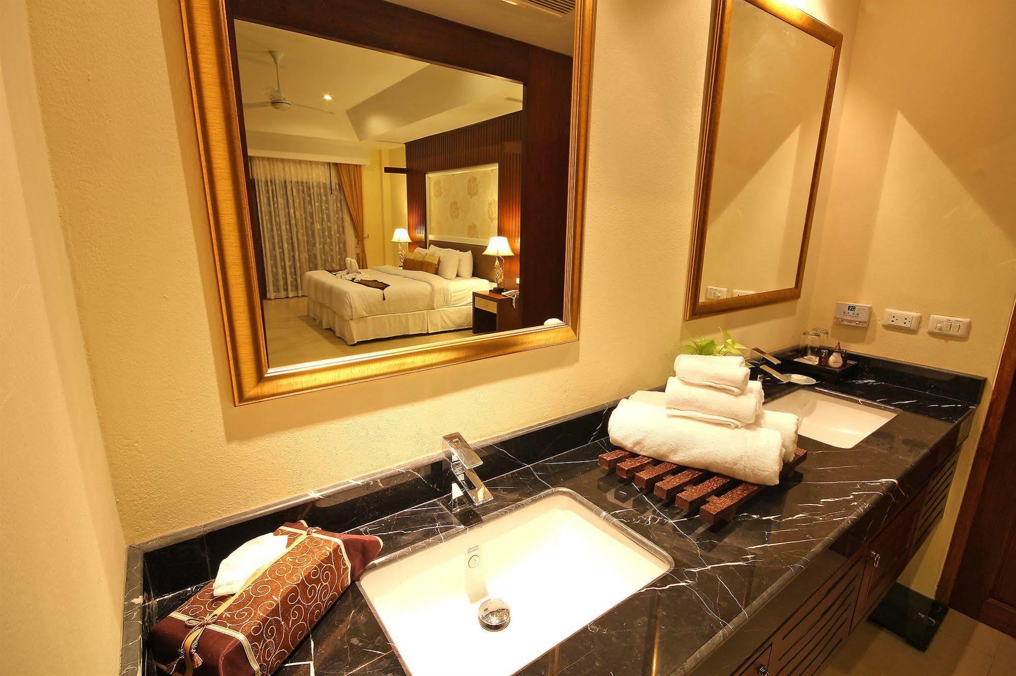 Thai Thani Pool Villa Resort Jomtien Beach Esterno foto